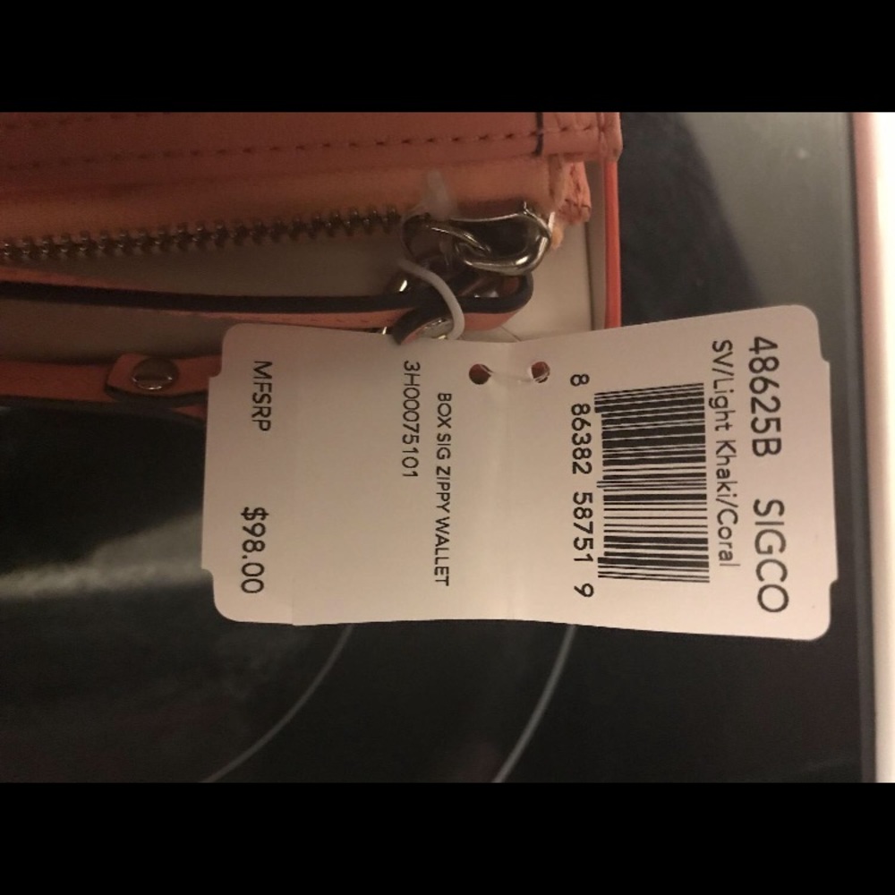 Coach Wallet - Picture 3 of 5